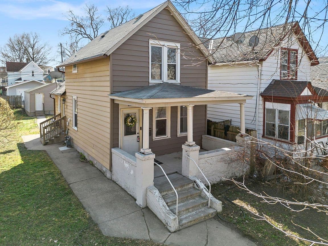 Primary listing photo