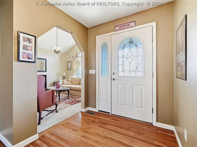 Listing photo 4