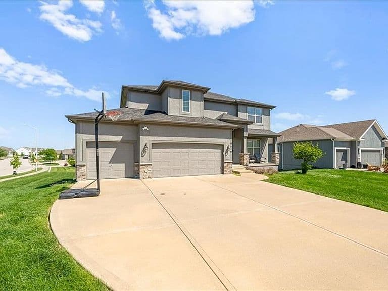 Listing photo 4