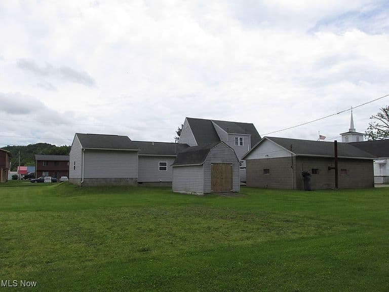 Listing photo 4