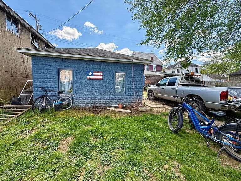 Listing photo 5