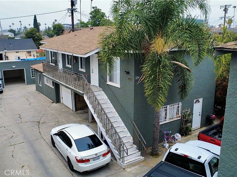 Listing photo 4