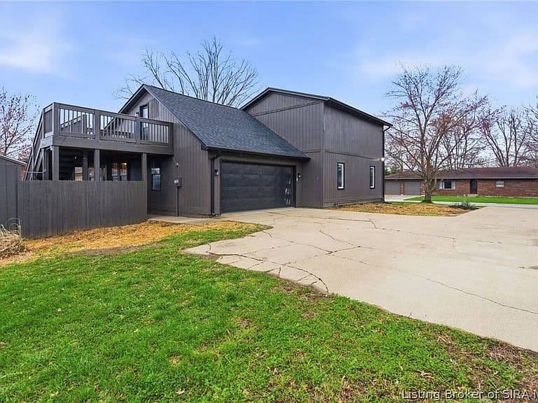 Listing photo 4