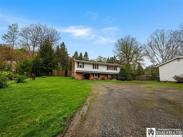 Listing photo 3