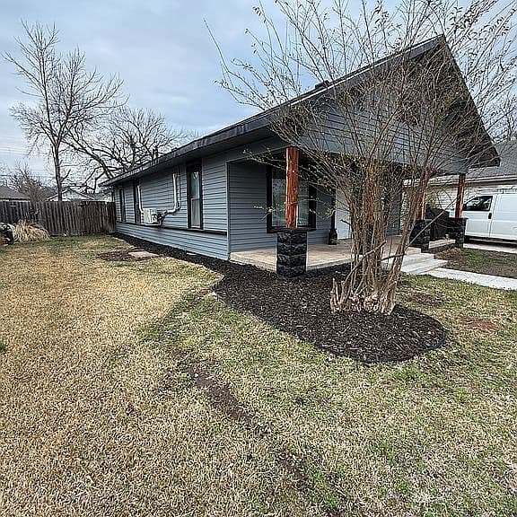 Listing photo 2