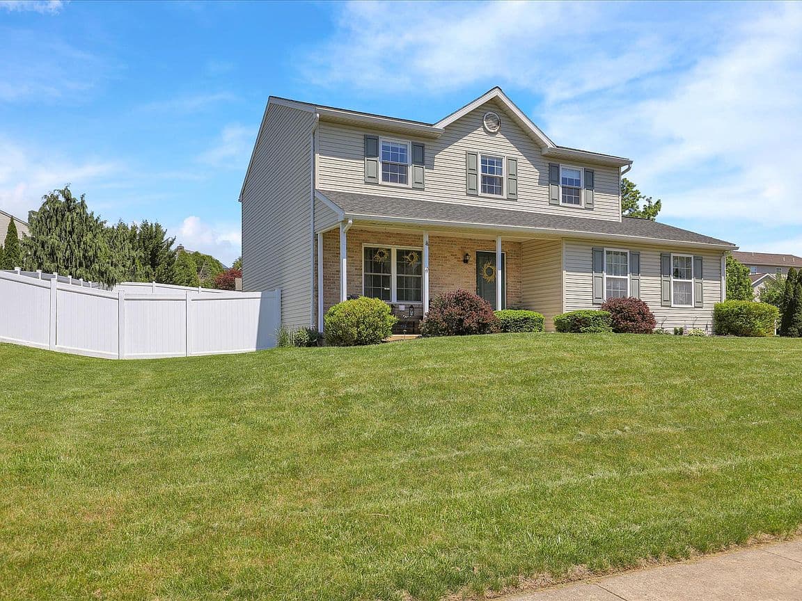 Primary listing photo