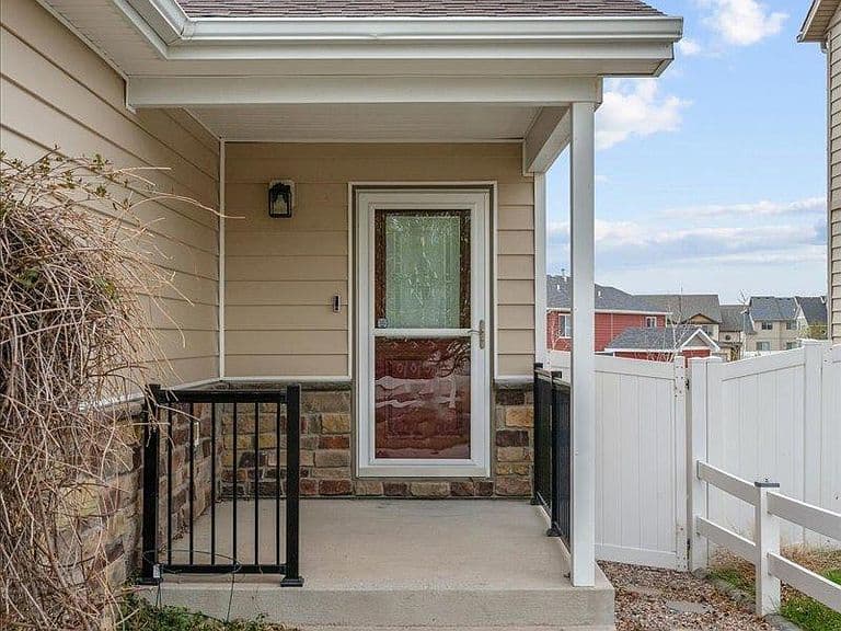 Listing photo 4