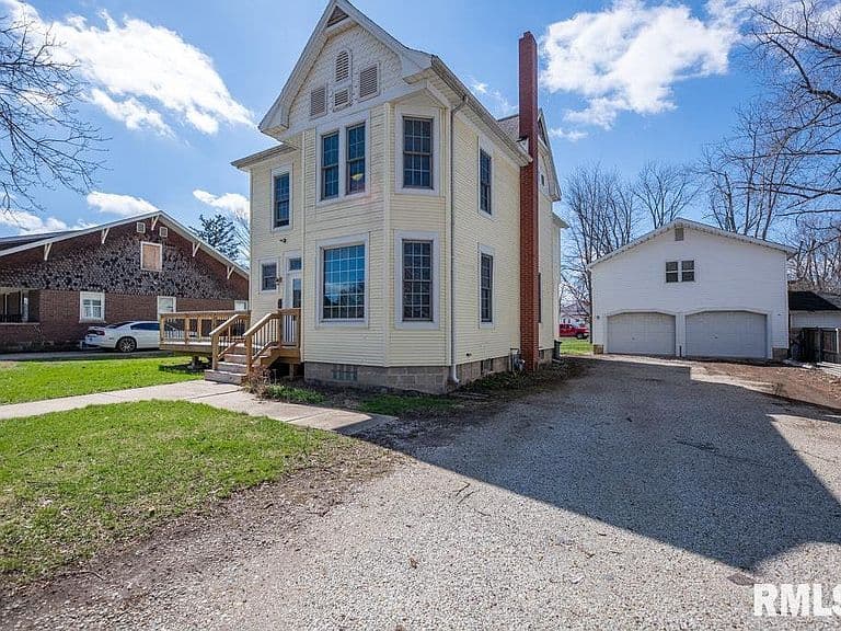 Listing photo 2