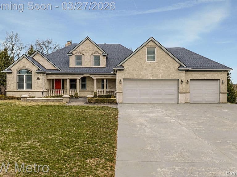 Listing photo 2