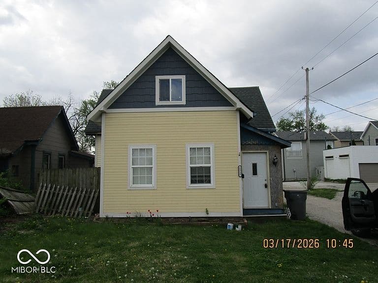 Listing photo 2