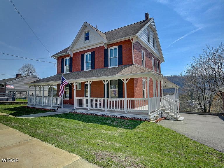 Listing photo 2