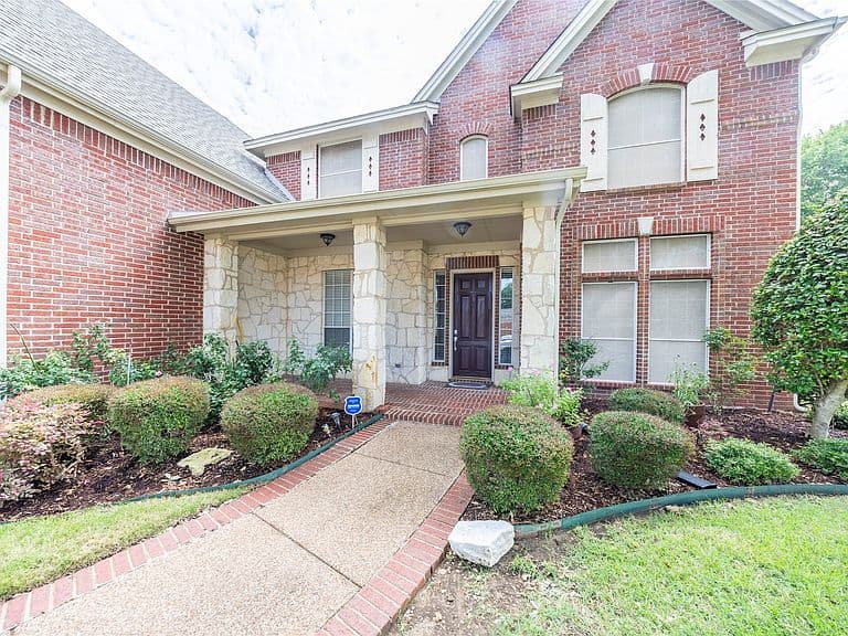 Listing photo 3