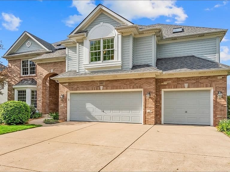 Listing photo 2