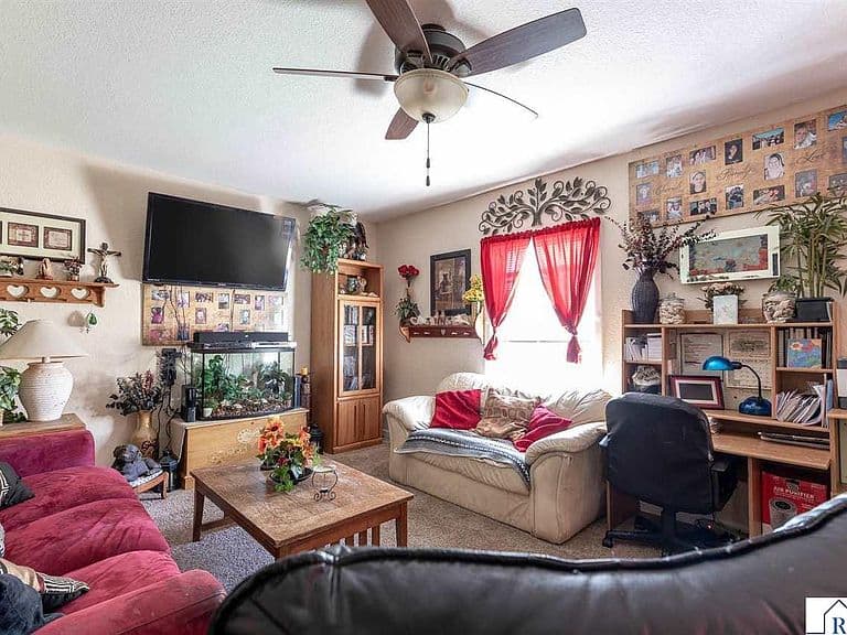 Listing photo 4