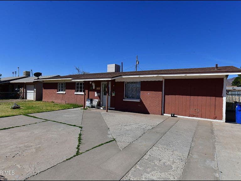 Listing photo 5