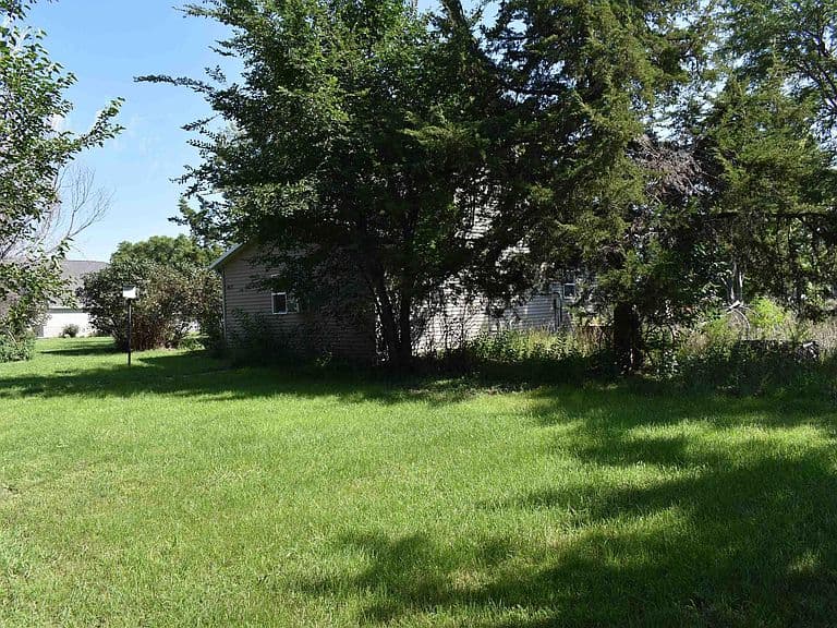 Listing photo 4