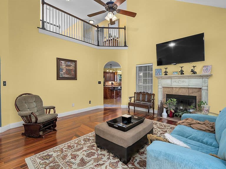 Listing photo 4