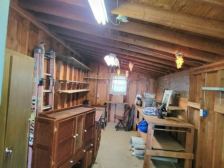 Listing photo 5