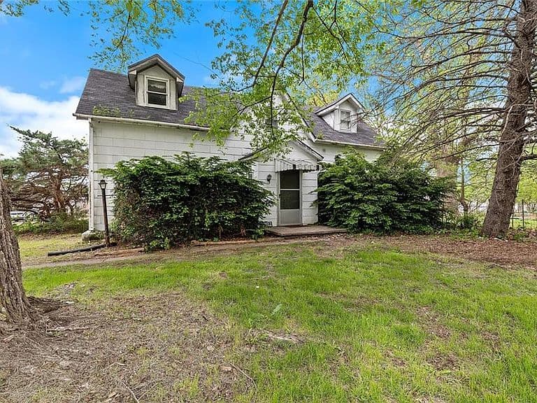 Listing photo 4