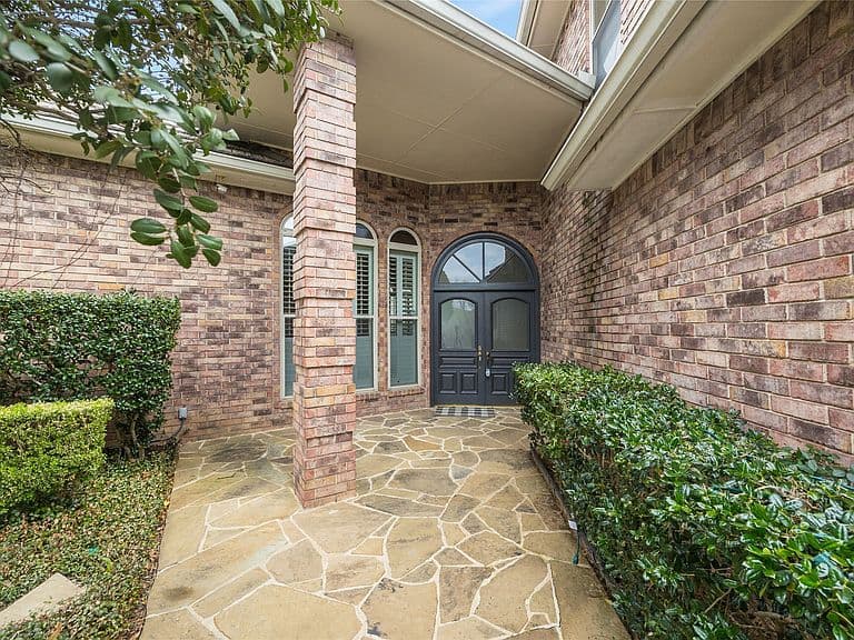 Listing photo 4