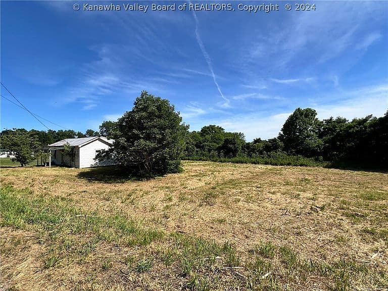 Listing photo 4