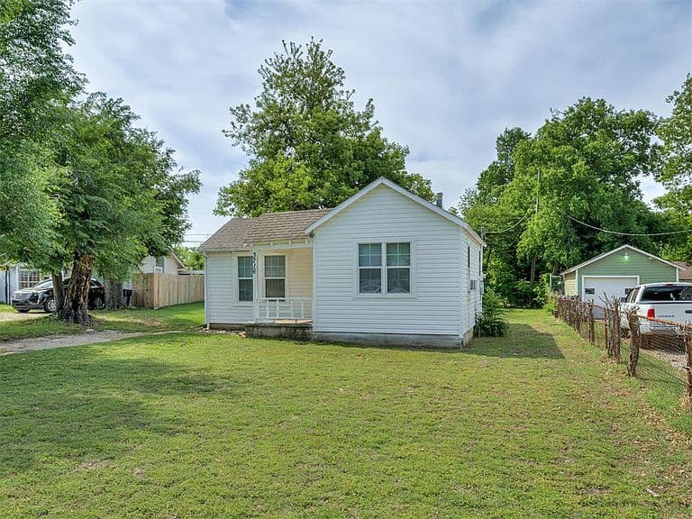 Listing photo 5