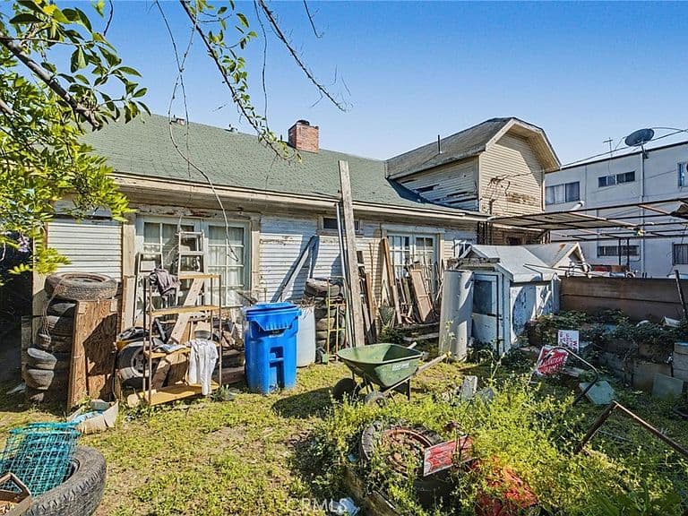 Listing photo 4