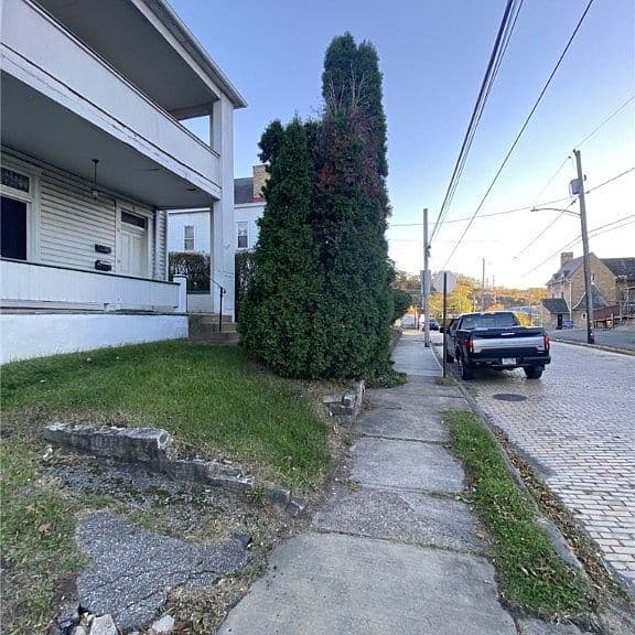 Listing photo 5
