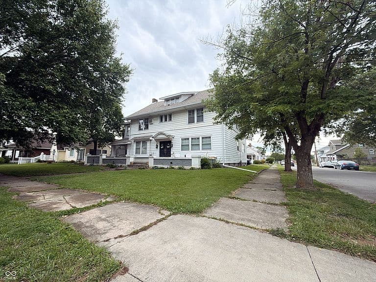 Listing photo 4