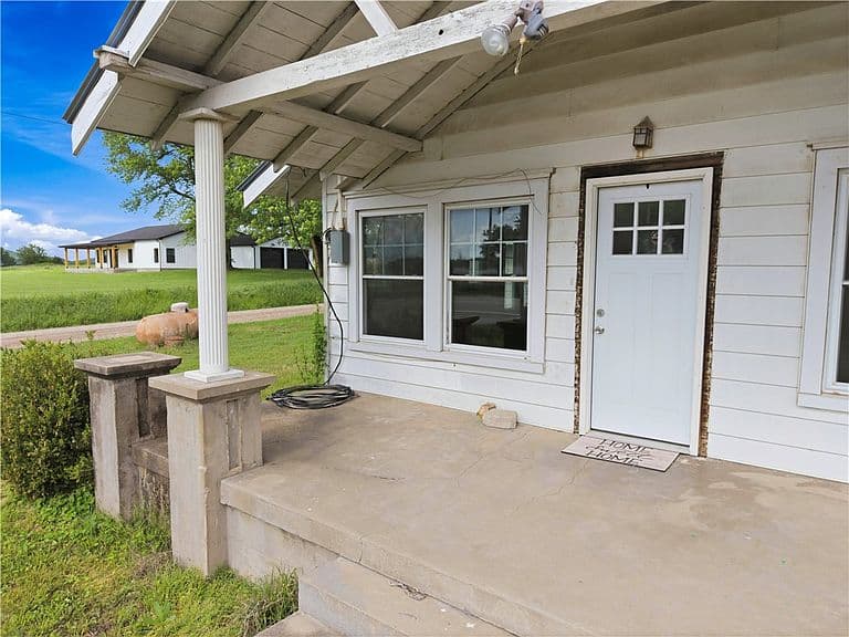 Listing photo 4