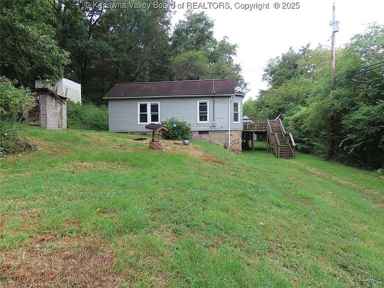 Listing photo 2