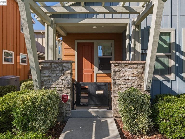 Listing photo 4