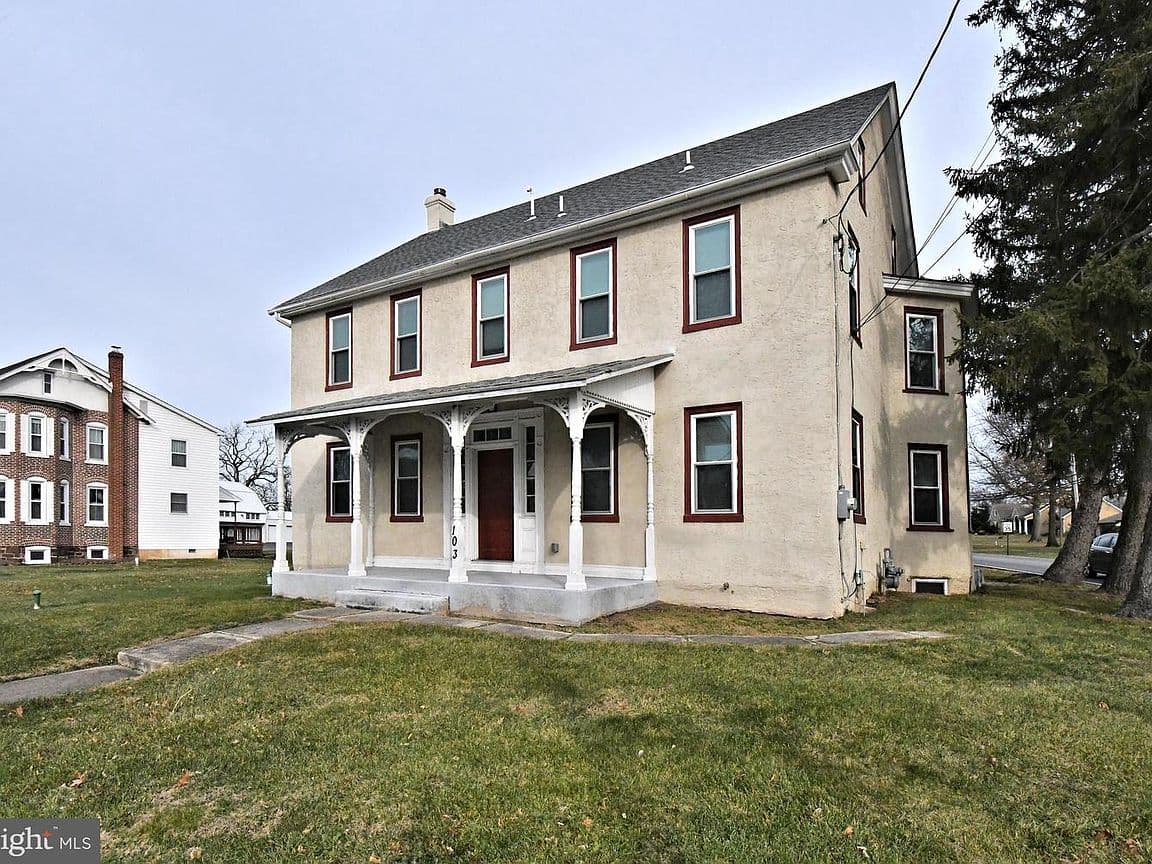 Primary listing photo