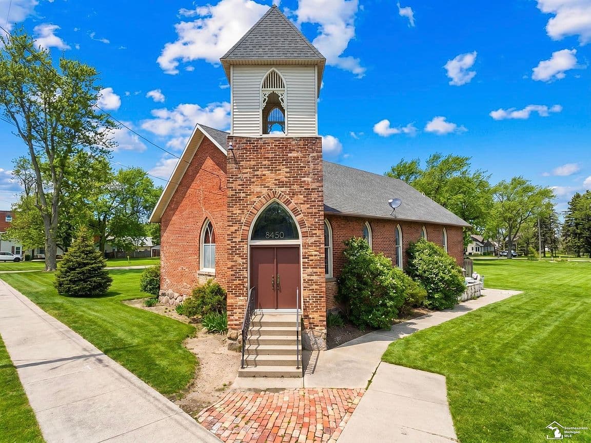 Primary listing photo