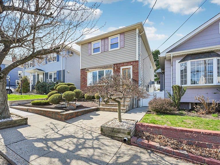 Listing photo 4