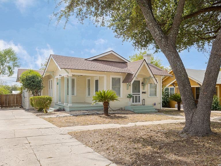 Listing photo 4