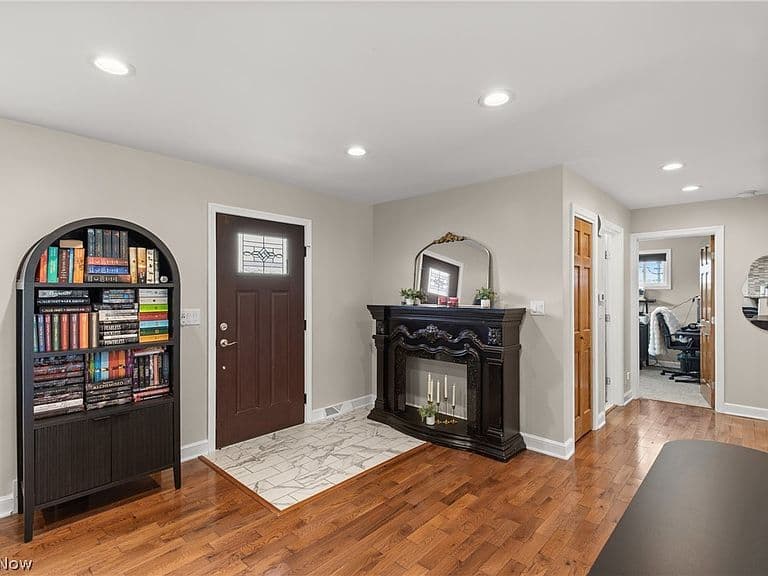 Listing photo 4