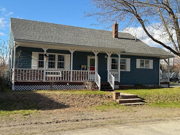 Listing photo 4