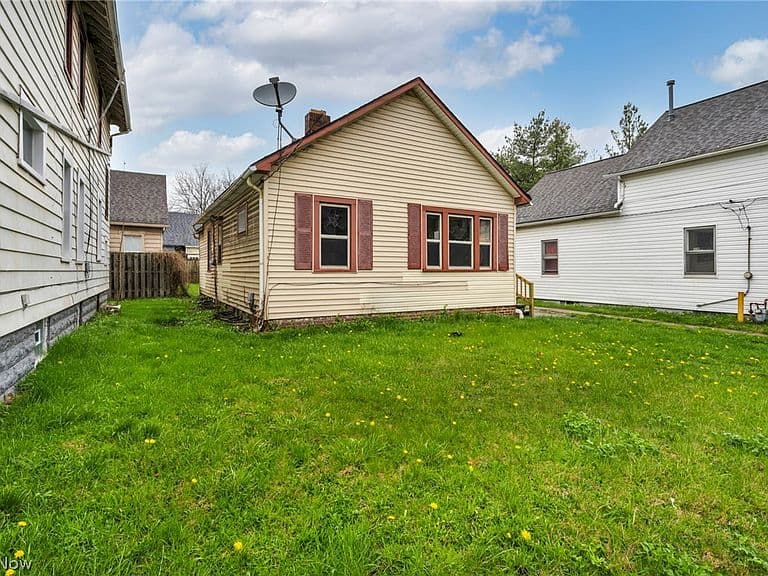Listing photo 4