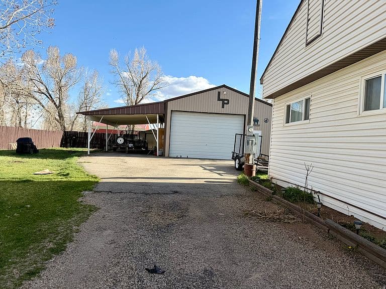 Listing photo 3