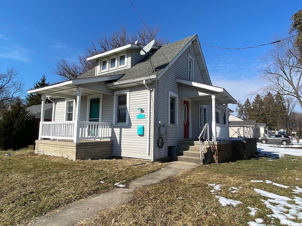 Primary listing photo
