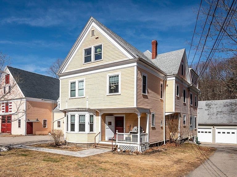 Listing photo 2