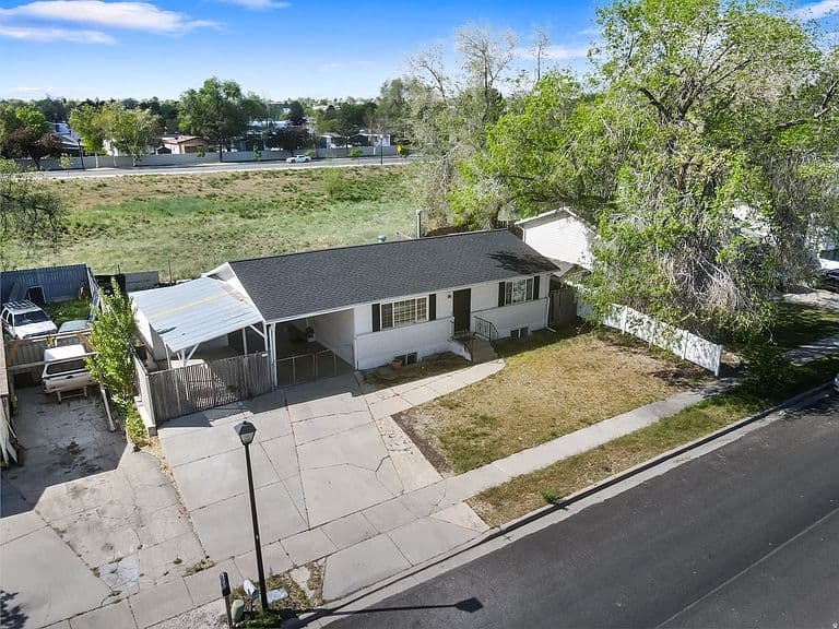 Listing photo 5