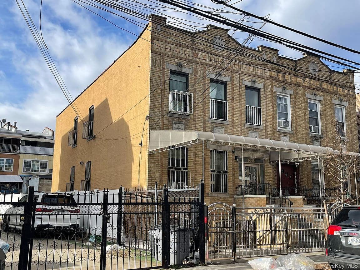 Primary listing photo