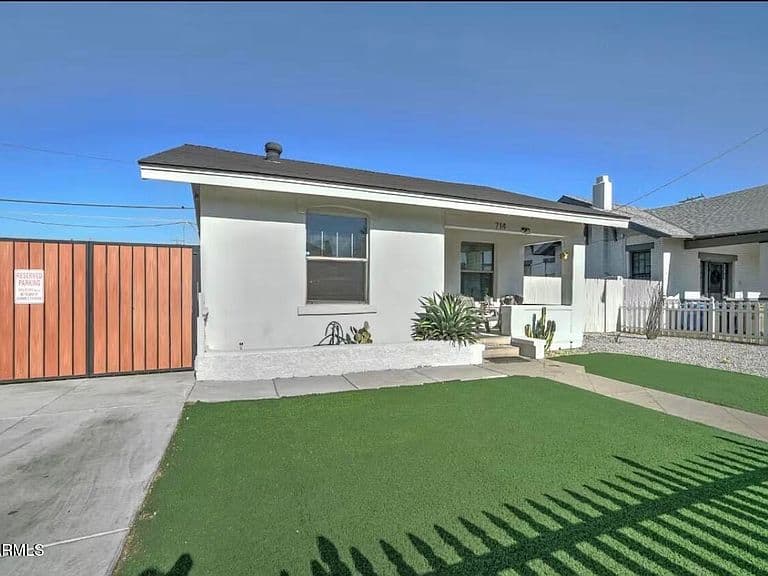 Listing photo 3