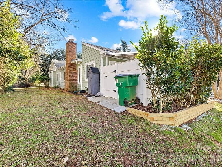 Listing photo 5