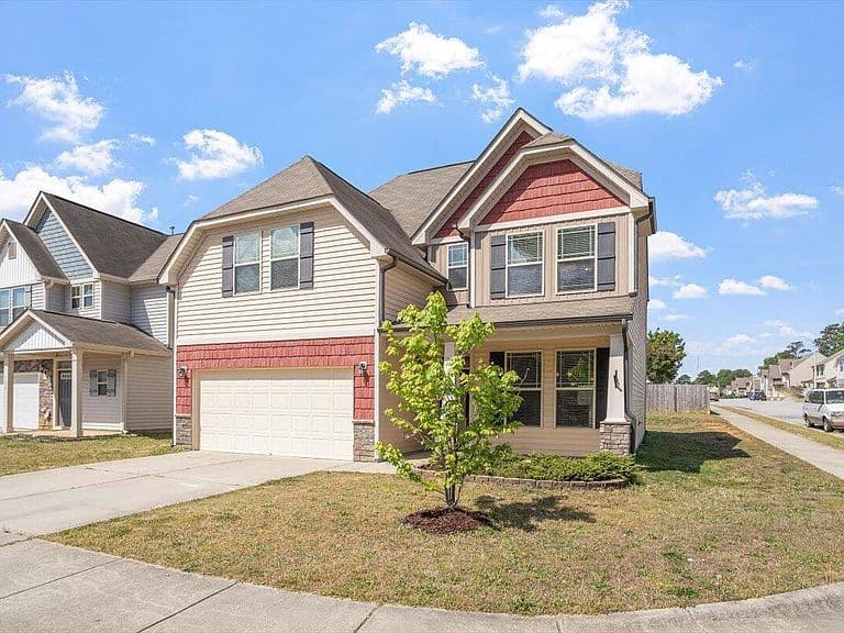 Listing photo 3