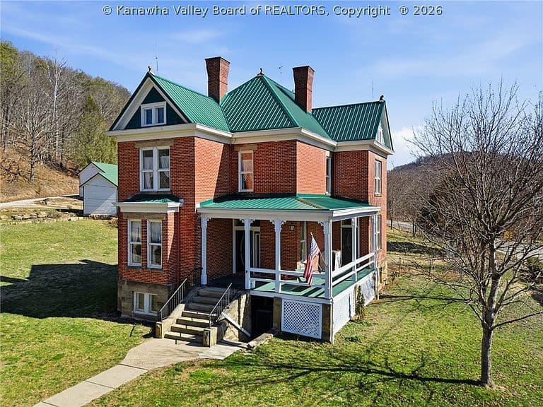 Listing photo 2