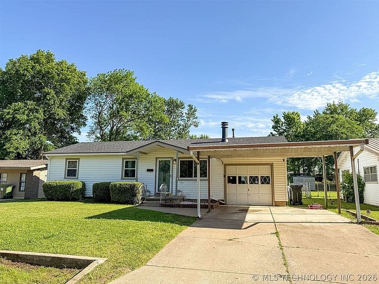 Listing photo 2