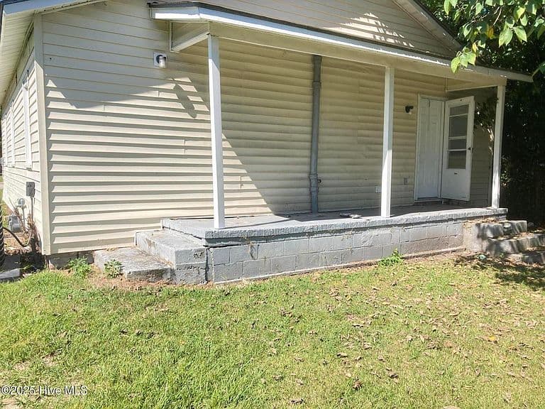 Listing photo 4